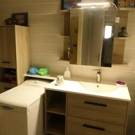 Beau T3, Calme, Parking Gratuit Apartament