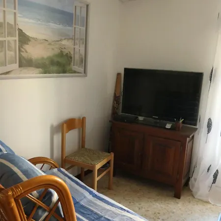 Apartament Beau T3, Calme, Parking Gratuit